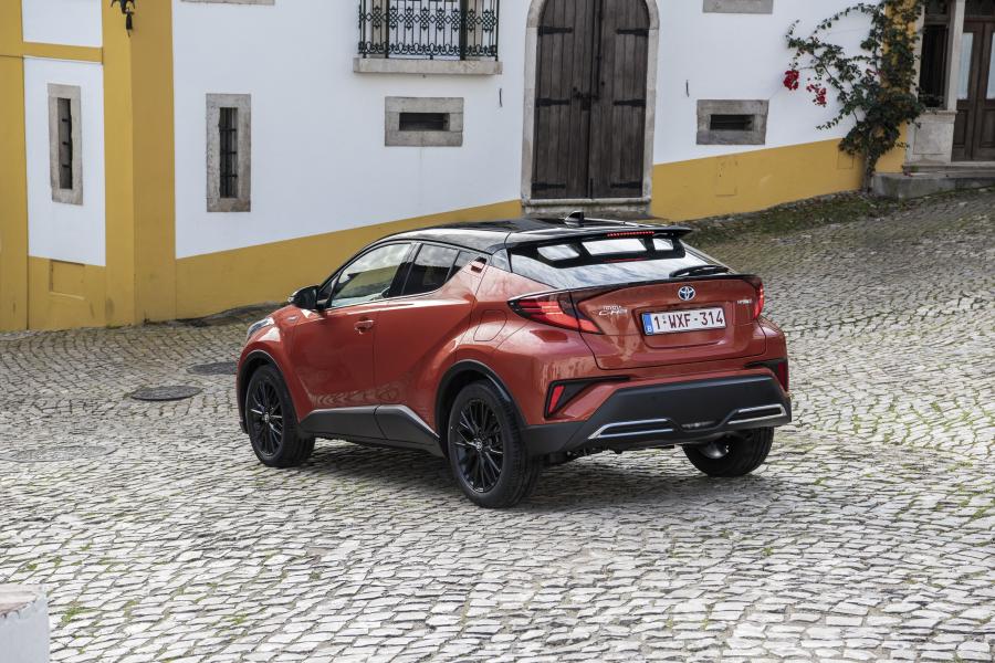  Toyota C-HR Hybrid 2019 года  (WW) (фото 51 из 174)